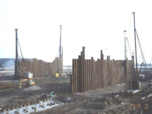 大型船塢工程中常采用組合型鋼板樁